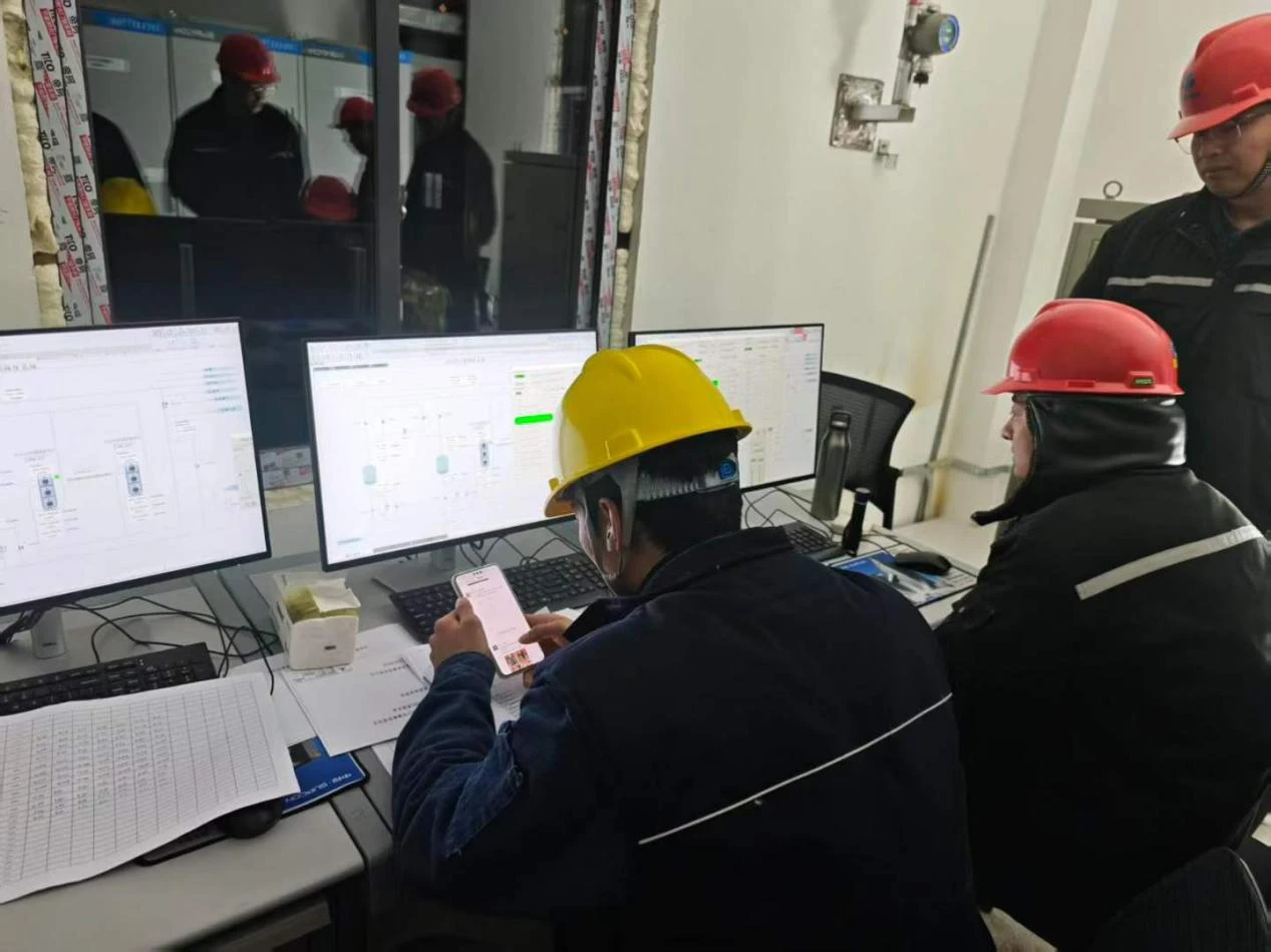 โรงงานไนโตรเจน Nuzhuo Cryogenic 14,000-สูง-ประสบความสำเร็จในการเริ่มต้นธุรกิจ...